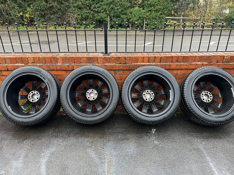 Genuine Range Rover Sport 21” Alloy Wheels & Pirelli Tyres