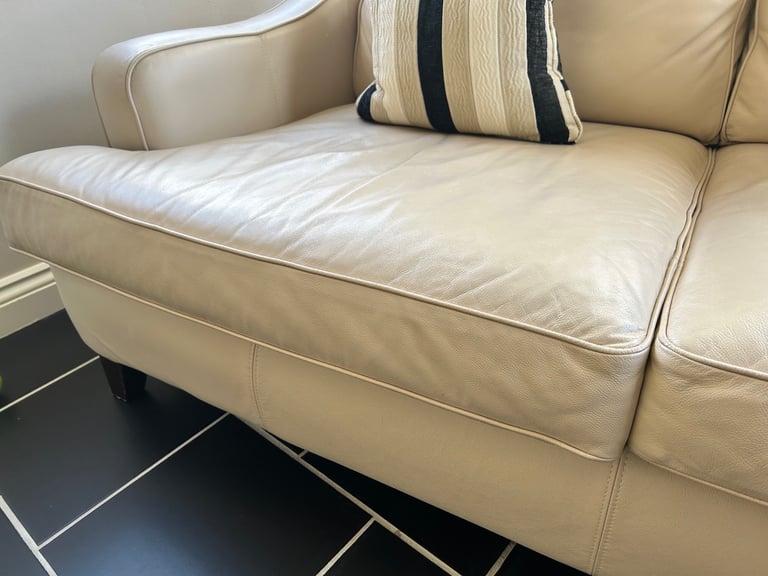 Two seater leather sofa by Multiyork