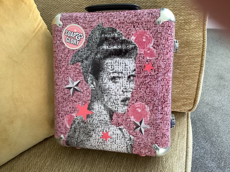 image for SOAP AND GLORY CASE