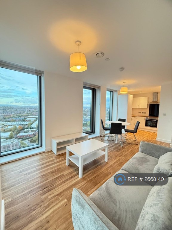 2 bedroom flat in Michigan Point Tower D, Salford, M50 (2 bed) (#2668140)