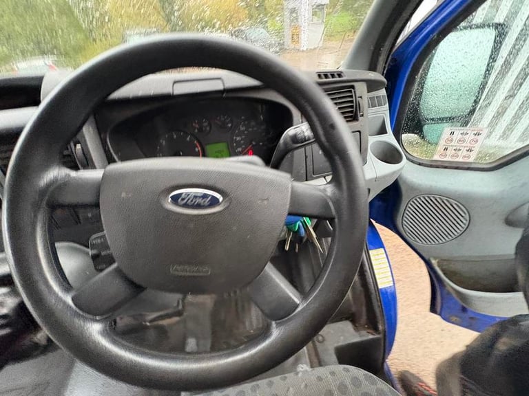 2011 Ford Transit Medium Roof Van TDCi 100ps PANEL VAN DIESEL Manual