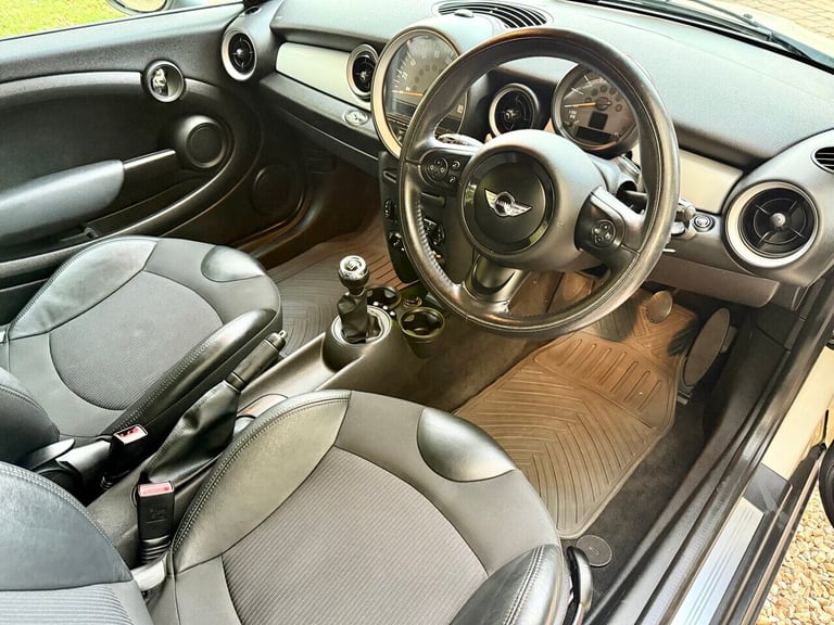 2014 MINI Convertible 1.6 Cooper 2dr CONVERTIBLE PETROL Manual