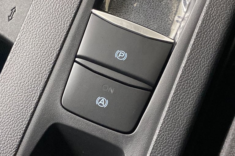 2025 Ford Focus 744494 Hatchback Petrol Manual