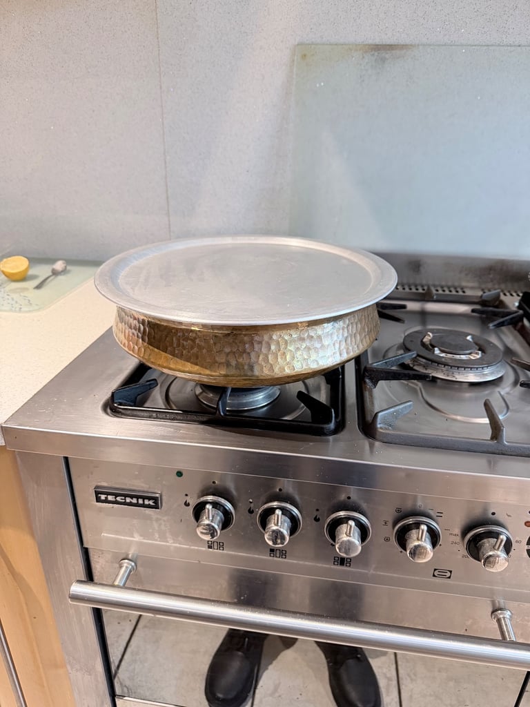 Copper hot with lid