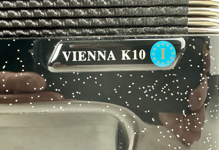 Borsini Vienna K10 - Double Cassotto - 4 Voice Musette Top Quality Italian Piano Accordion