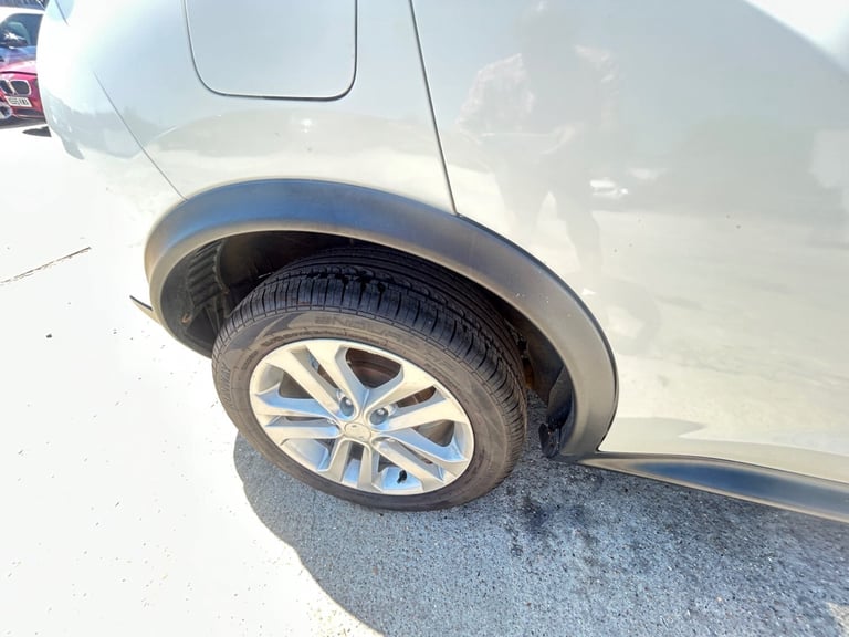 2016 Nissan Juke 1.2 DiG-T N-Connecta 5dr HATCHBACK Petrol Manual