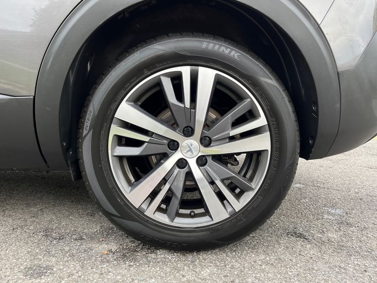  Peugeot 5008 SUV 1.2 Puretech Allure Premium  Plus Suv 5dr Petrol Manual Euro