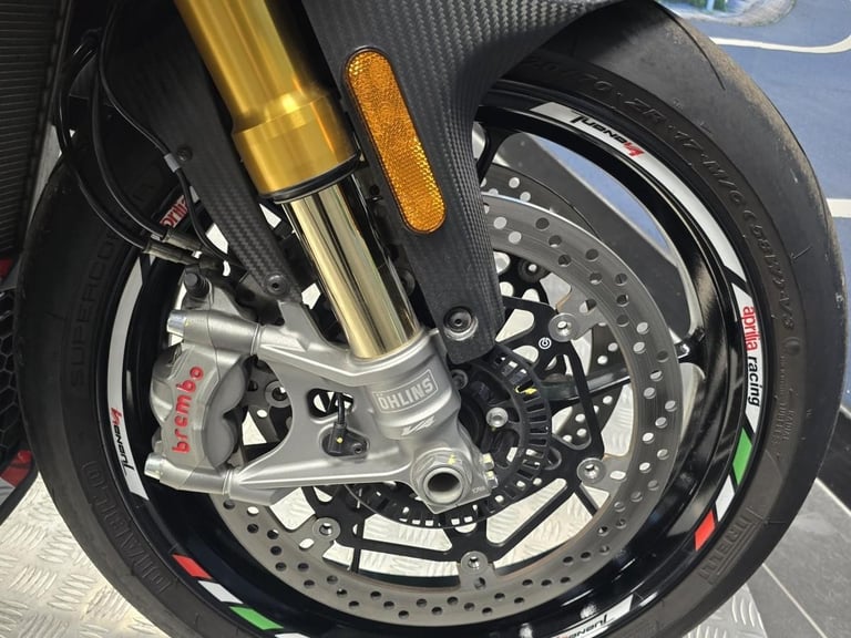 APRILIA TUONO V4 1100 FACTORY