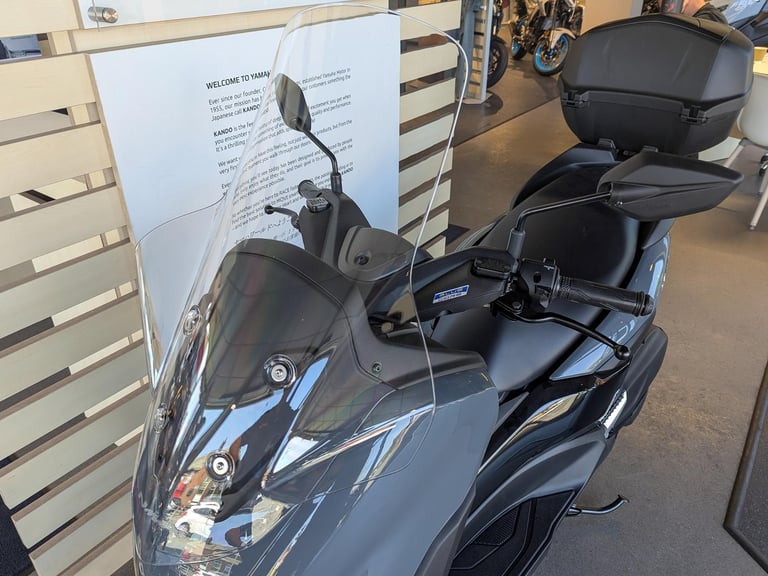 New Yamaha NMAX 125 Scooter with Urban Pack. Grey. £3,795 (NO ADMIN FEES!)