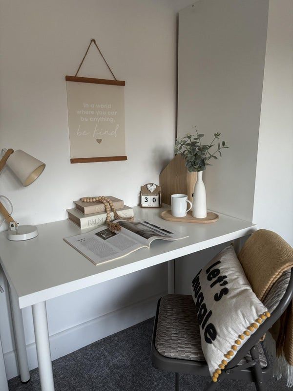 Peaceful Short-Stay Room – Ideal for Working Professionals (30-Day Minimum)