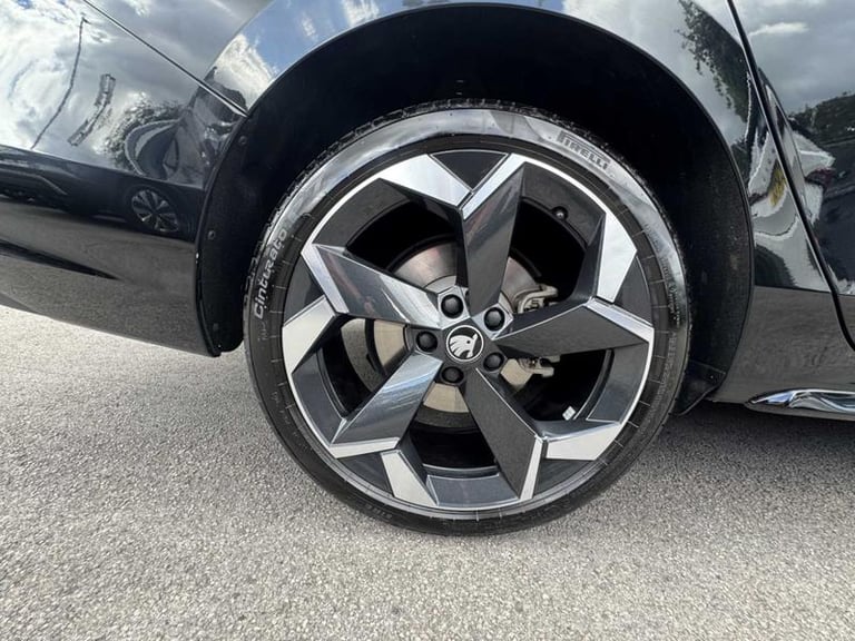 2025 Skoda Superb 1.5 TSI iV Sportline 5dr DSG Automatic Estate Hybrid Automatic