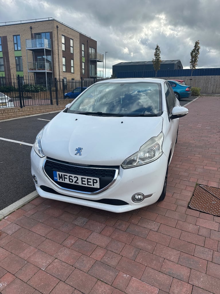 image for Peugeot, 208, Hatchback, 2012, Manual, 1397 (cc), 5 doors