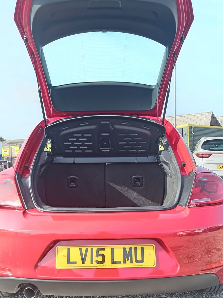 2015 Volkswagen Beetle 1.6 TDI BlueMotion Tech Design 3dr DSG HATCHBACK Diesel Automatic