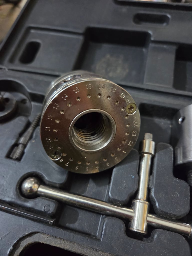 Axminster Chuck woodturning lathe inc jaws direct 1 inch x 8tpi with M33 adapter wood turning 