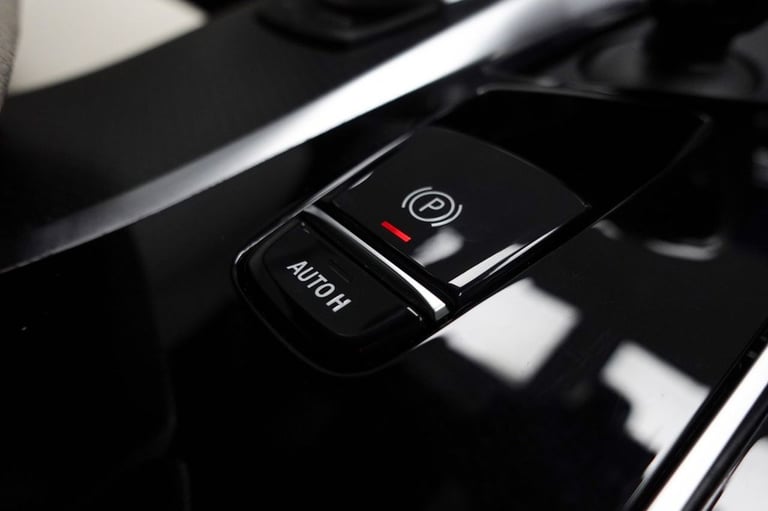 2021 BMW 5 Series 2.0 520d MHT M Sport Saloon 4dr Diesel Hybrid Steptronic Euro 6 (s/s) (190  Sal...