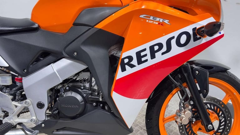Honda CBR REPSOL 2017 7K SERVICED WARRANTY MOT 125CC SPORT BIKE