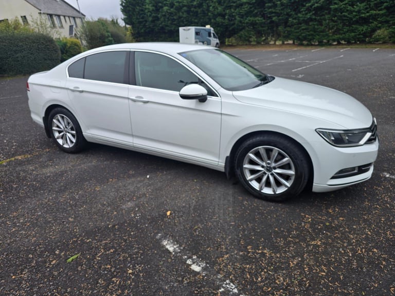 Volkswagen, PASSAT, Saloon, 2015, Manual, 1598 (cc), 4 doors
