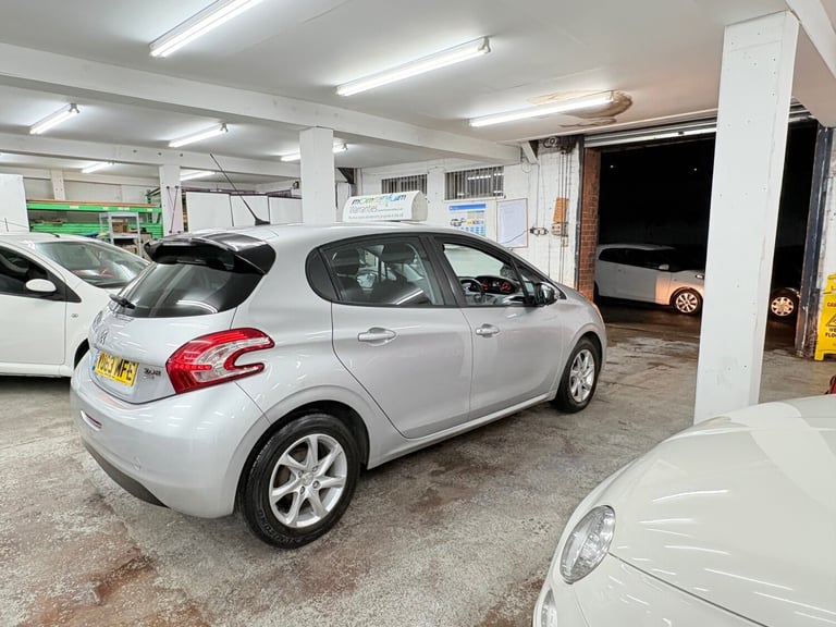 2013 Peugeot 208 1.4 e-HDi Active 5dr EGC HATCHBACK Diesel Automatic