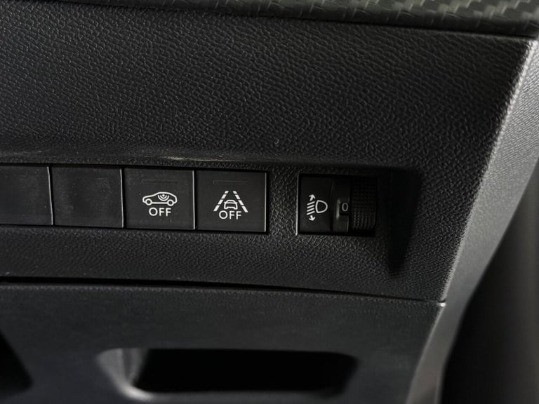 2020 Peugeot 2008 1.2 PureTech Allure Premium Euro 6 (s/s) 5dr HATCHBACK Petrol Manual