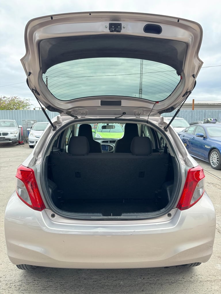 2012 Toyota Vitz YARIS 1.0 AUTO 5DR Hatchback Petrol Automatic