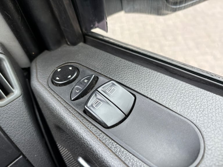 2014 Mercedes-Benz Vito Taxi - New Years MOT - 9 Seats - Automatic - Ex Taxi