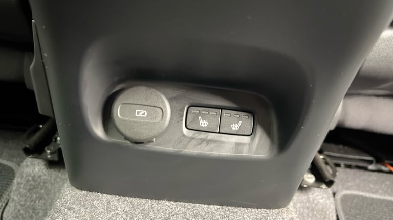 2024 Volvo XC40 Plus, B3 Mild hybrid, Petrol, Dark Estate Petrol Automatic