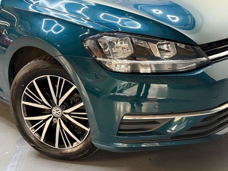 2017 Volkswagen Golf 1.6 TDI BlueMotion Tech SE Nav Euro 6 (s/s) 5dr Hatchback Diesel Manual