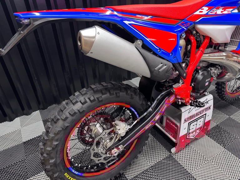 2026 BETA RR 300 RACE 2 STROKE ENDURO BIKE 