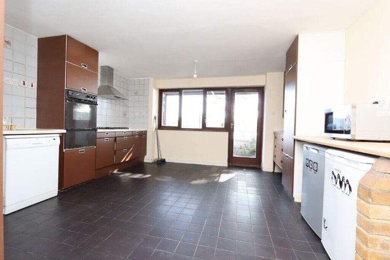 Canary Wharf Double Room Available now 0 deposit available