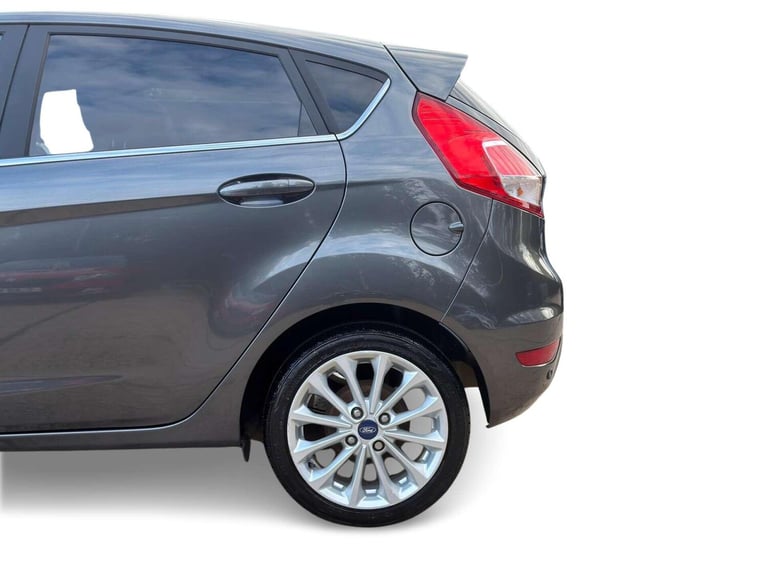 2016 Ford Fiesta 1.0 Fiesta Titanium X 5dr HATCHBACK Petrol Manual