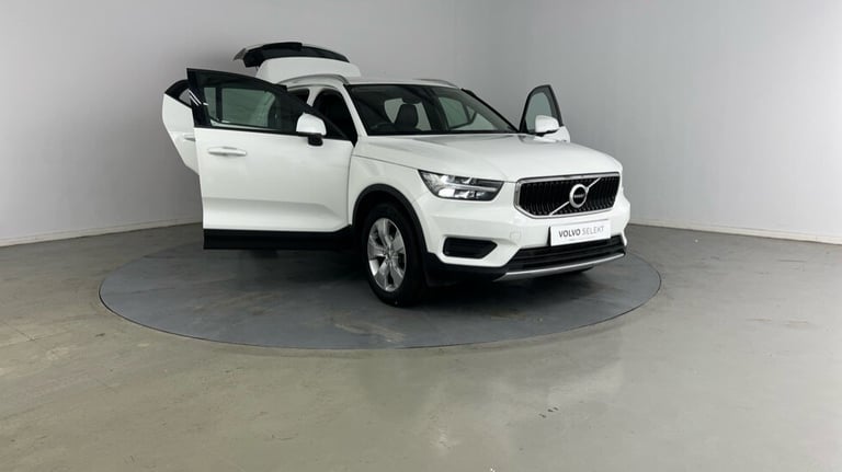 2020 Volvo XC40 T3 Momentum Automatic Estate Petrol Automatic