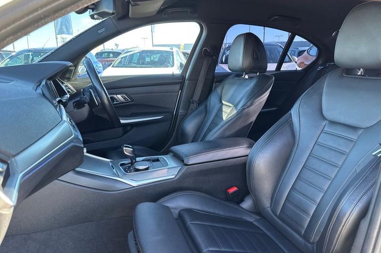 2019 BMW 3 Series 2.0 330i M Sport Saloon 4dr Petrol Auto Euro 6 (s/s) (258 ps) Automatic Saloon ...