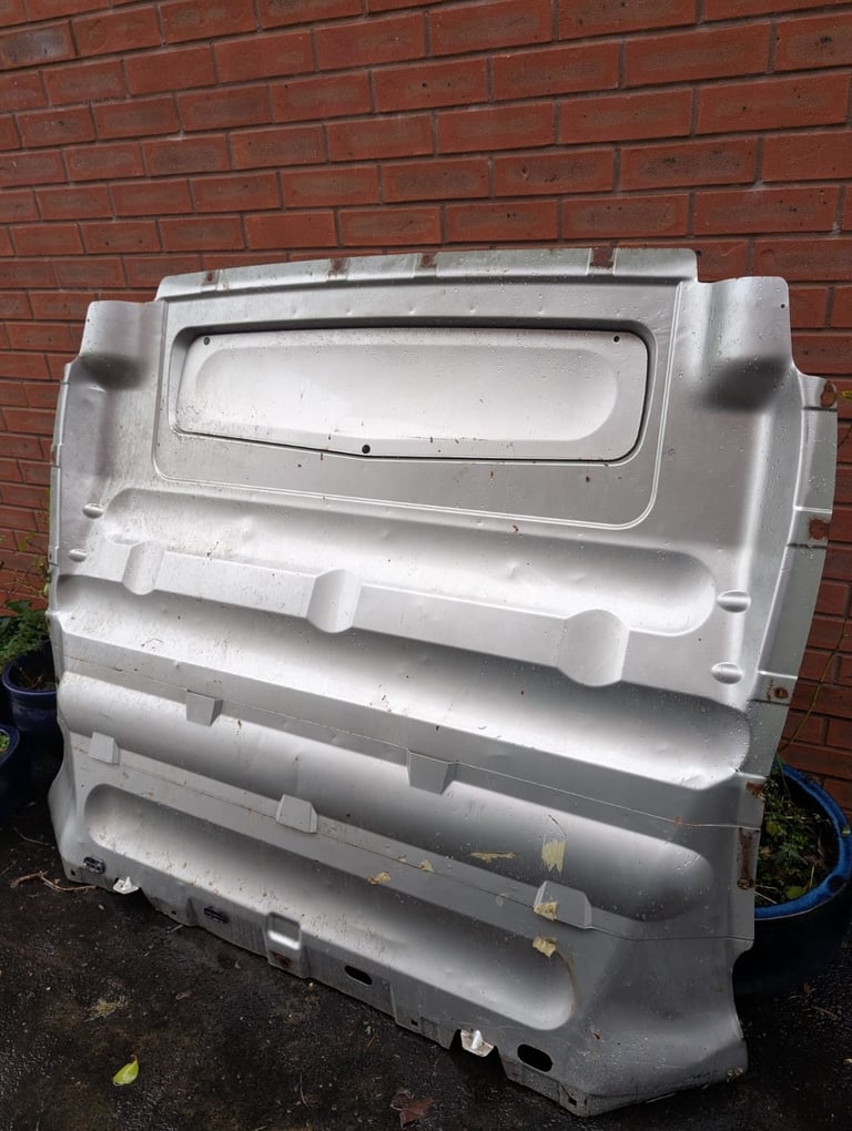 image for Renault Traffic van bulk head