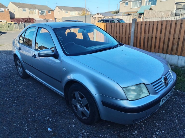 Volkswagen, BORA, Saloon, 2004, Manual, 1598 (cc), 4 doors