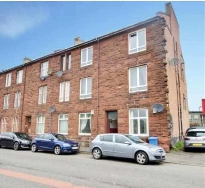 Very small 1 bedroom flat, Dumbarton 