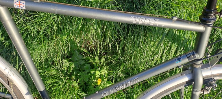 Lovely Dawes hybrid road bike