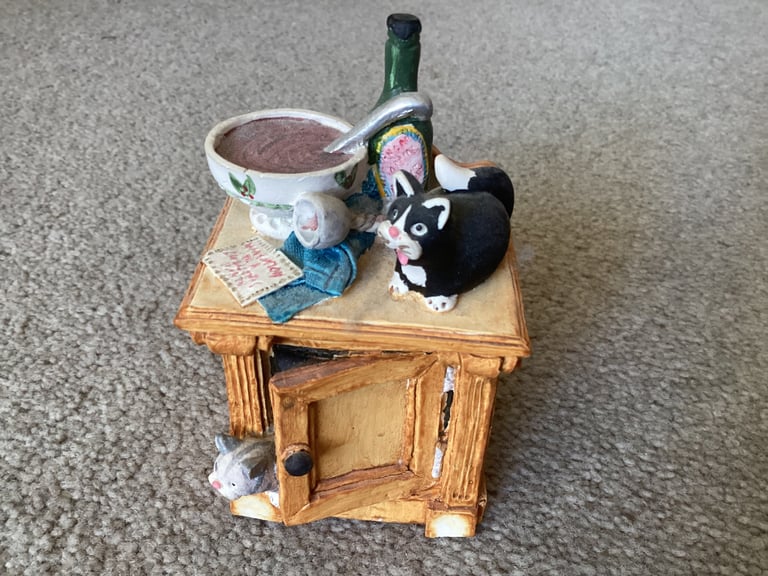 Vintage Lot Of Peter Fagan Colour Box Collectable Cats.Excellent condition.