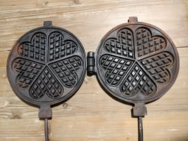 Antique French cast iron waffle iron 