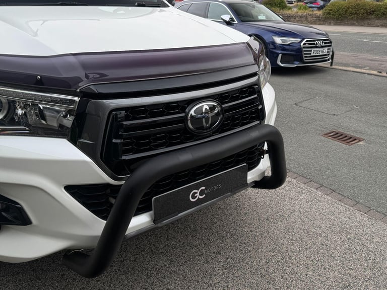 2020 Toyota Hilux 2.4 D-4D Invincible X Auto 4WD Euro 6 (s/s) 4dr (TSS) PICK UP Diesel Automatic