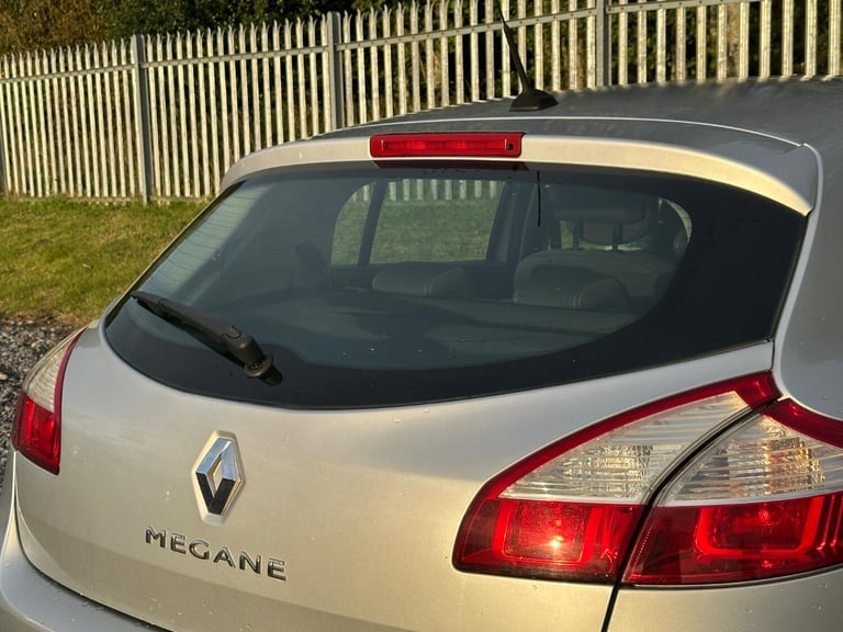 RENAULT MEGANE 1.6 16V Dynamique TomTom 2011