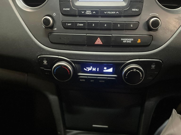 2017 Hyundai i10 1.2 Premium Euro 6 5dr HATCHBACK Petrol Manual
