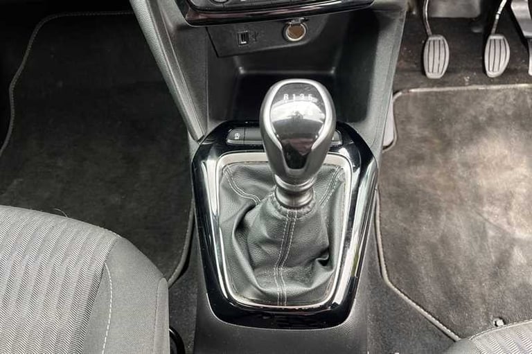 2022 Vauxhall Corsa 1.2 Turbo Design Hatchback 5dr Petrol Manual Euro 6 (s/s) (100 ps) Hatchback ...