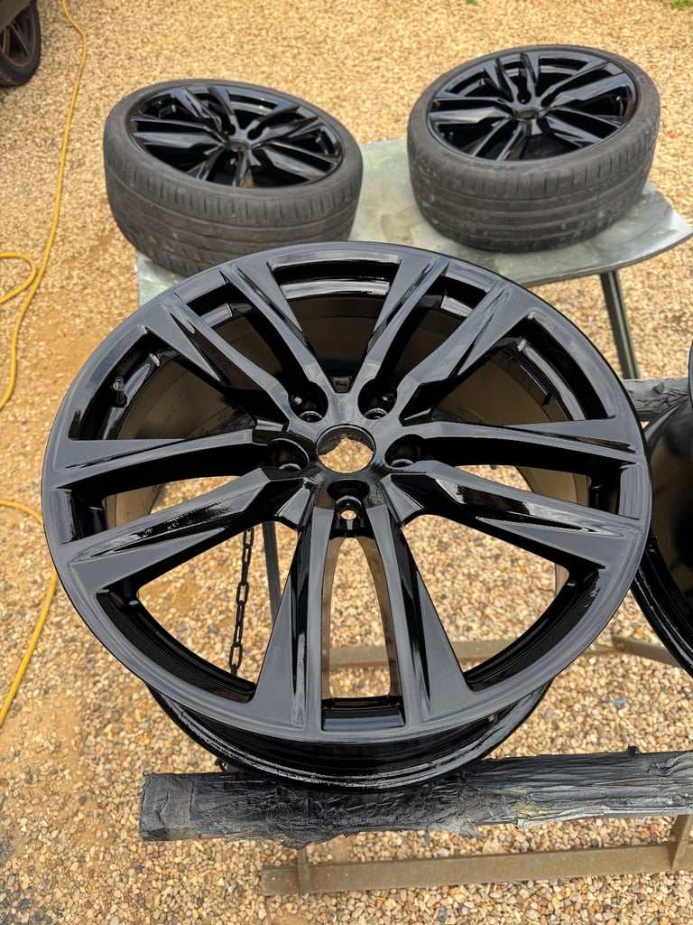Genuine Seat Leon cupra 290 alloys refurbished in gloss black