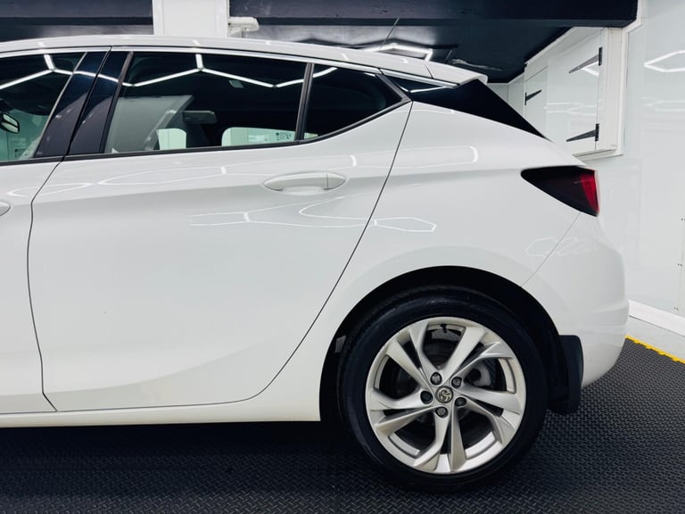 2018 Vauxhall Astra 1.6 CDTi BlueInjection SRi Euro 6 (s/s) 5dr HATCHBACK Diesel Manual