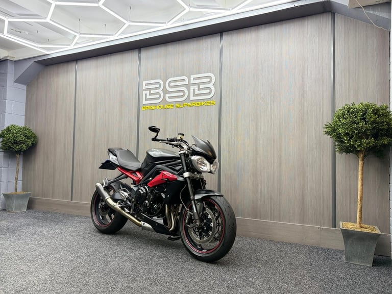 2015 65 Triumph Street Triple 675 R - Only 14168 Miles - SC GP Exhaust ++