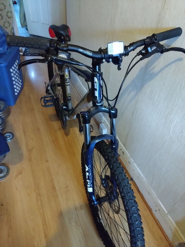 GT Aggressor XC3 mountain bike practically new!