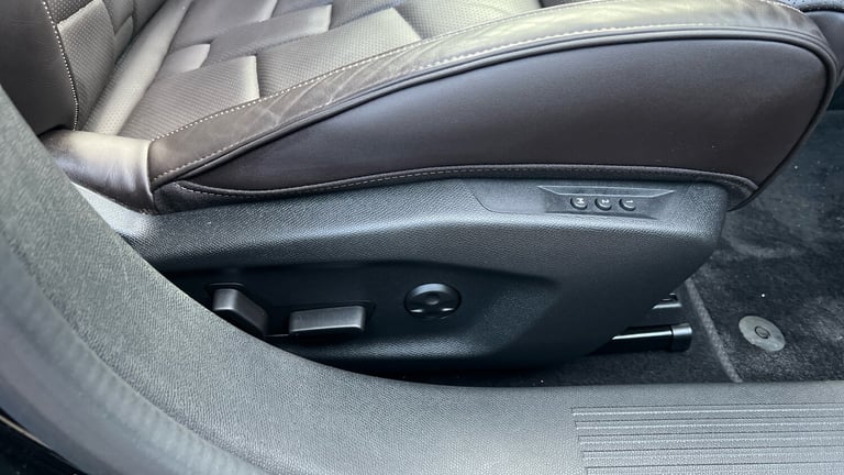 2023 DS Automobiles DS 4 1.2 PureTech Cross Opera Hatchback 5dr Petrol EAT8 Euro 6 (s/s) (130 ps)...