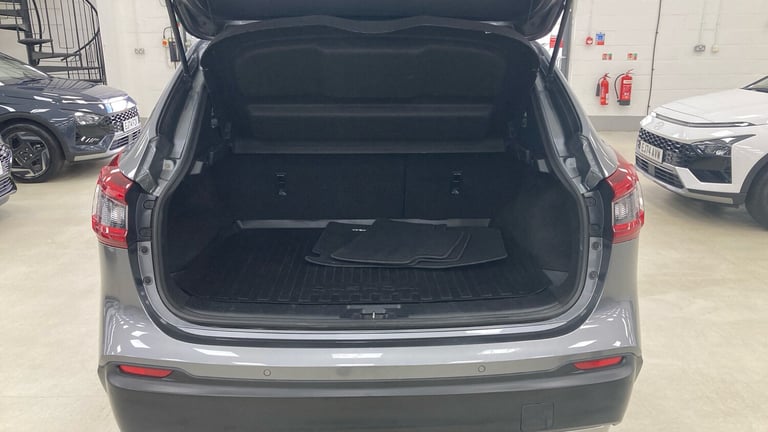 2018 Nissan Qashqai 1.2 DiG-T Tekna 5dr HATCHBACK PETROL Manual