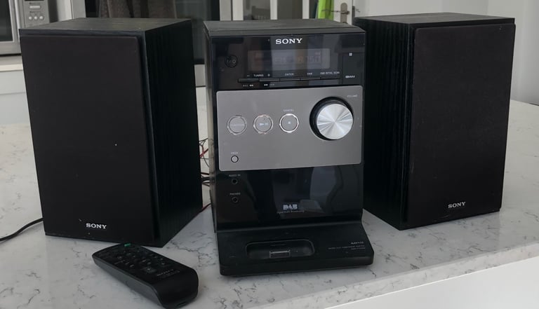 Sony micro hi-fi system (radio and iPod)