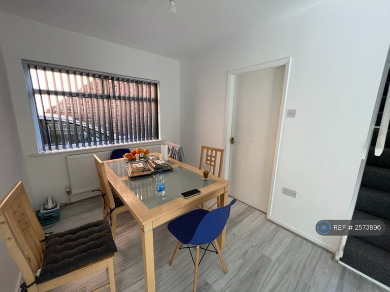 3 bedroom house in Newhaven Road, Leicester, LE5 (3 bed) (#2573896)